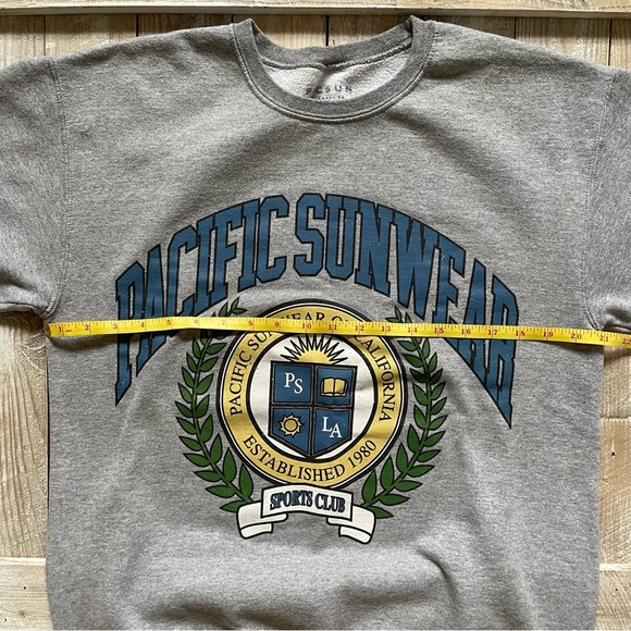 FREE W/ ITEM EQUAL/MORE VALUE Pacsun Graphic Crewneck Pullover - Picture 2 of 4